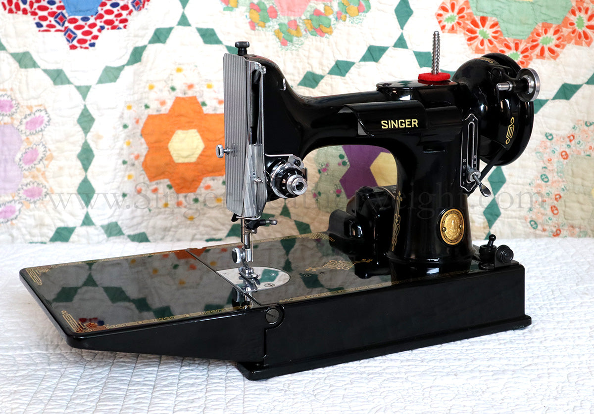 Singer Featherweight 221 Sewing Machine, AK993***