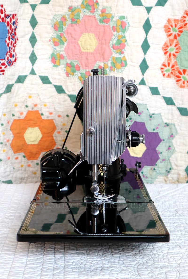 Singer Featherweight 221 Sewing Machine, AK993***