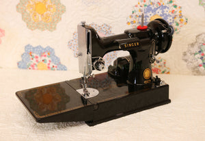 Singer Featherweight 221 Sewing Machine, AM150***