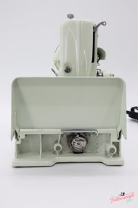 Singer Featherweight 221K Sewing Machine, British WHITE EY088***