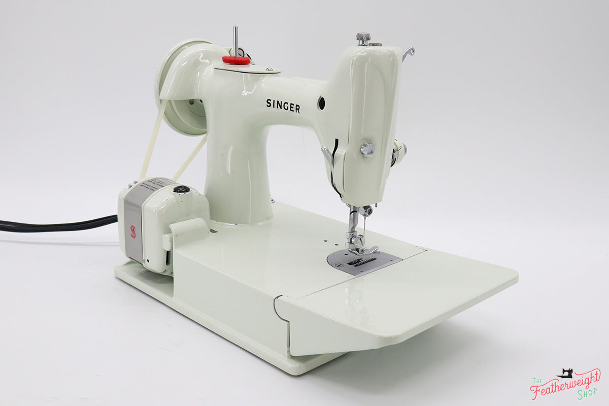 Singer Featherweight 221K Sewing Machine, British WHITE