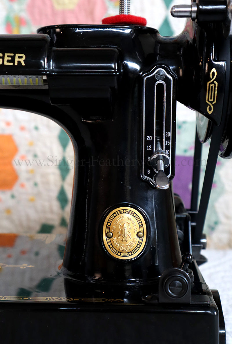 Singer Featherweight 221 Sewing Machine, AK993***