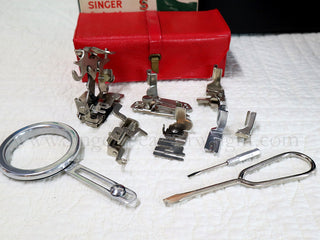 Load image into Gallery viewer, Singer Featherweight 222K Sewing Machine, RED &quot;S&quot; EP5432**