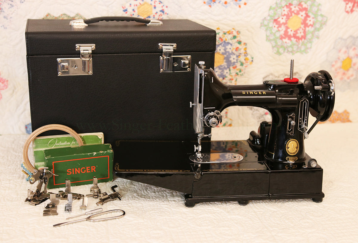 Singer Featherweight 222K Sewing Machine EK329***