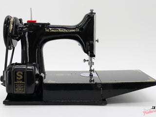 Load image into Gallery viewer, Singer Featherweight Swedish 221K Sewing Machine, EG704***