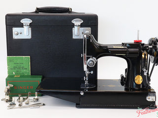 Load image into Gallery viewer, Singer Featherweight 221 Sewing machine, 1935 AD881***