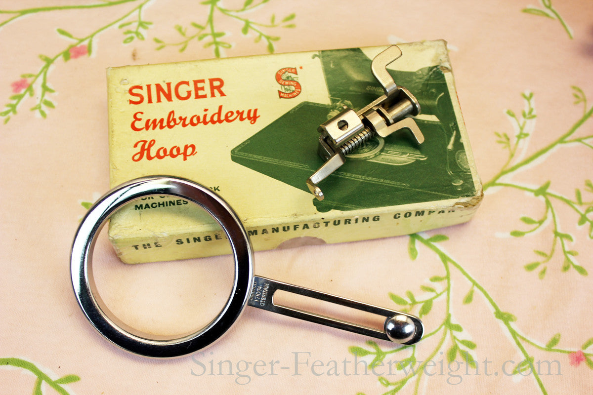 Singer Featherweight 222K Sewing Machine