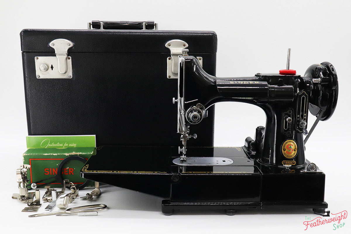 Singer Featherweight 222K Sewing Machine, RED "S" ES357***