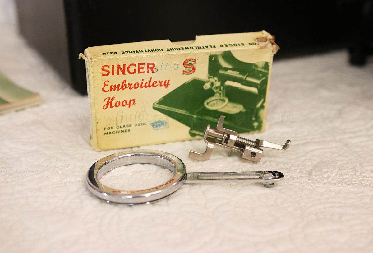 Singer Featherweight 222K Sewing Machine EP541***