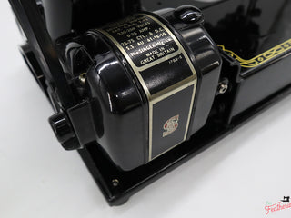 Load image into Gallery viewer, Singer Featherweight 222K Sewing Machine, RED &quot;S&quot; ES357***