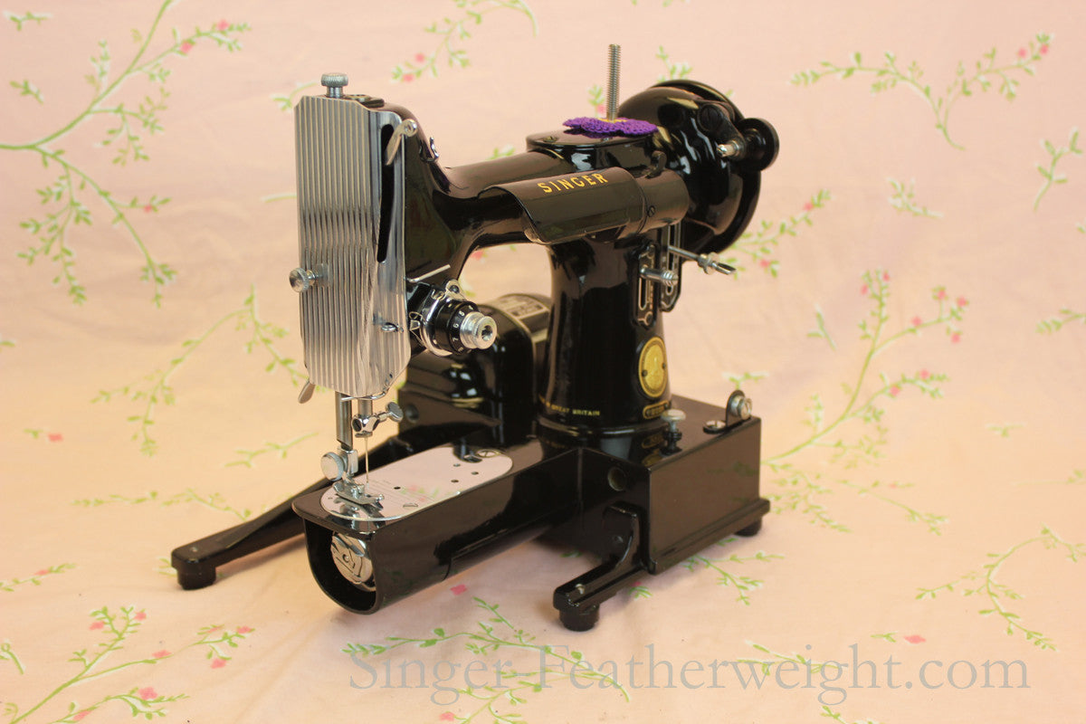 Singer Featherweight 222K Sewing Machine