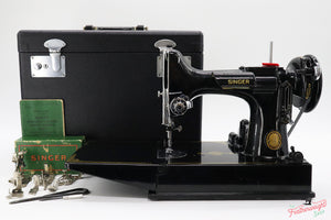 Singer Featherweight 221 Sewing Machine, AL015***