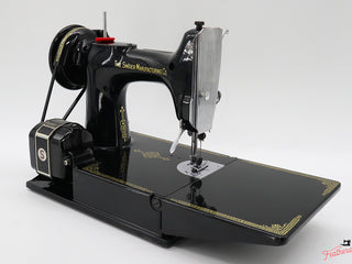 Load image into Gallery viewer, Singer Featherweight 221 Sewing Machine, AL015***