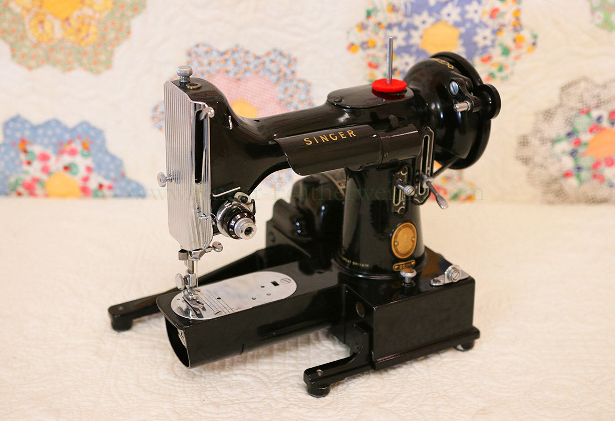 Singer Featherweight 222K Sewing Machine EP541***