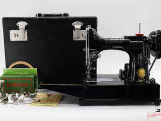 Load image into Gallery viewer, Singer Featherweight 222K Sewing Machine EJ9107**
