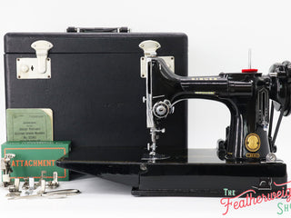 Load image into Gallery viewer, Singer Featherweight 221K Sewing Machine, 1957 - EM016***
