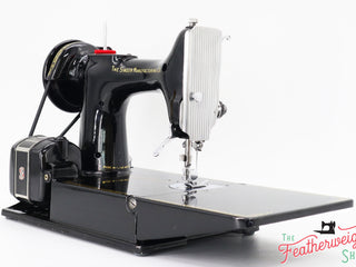 Load image into Gallery viewer, Singer Featherweight 221K Sewing Machine, 1957 - EM016***