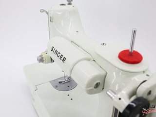 Load image into Gallery viewer, Singer Featherweight 221 Sewing Machine, WHITE EV985***