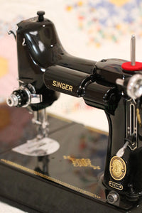 Singer Featherweight 221 Sewing Machine, AL541***