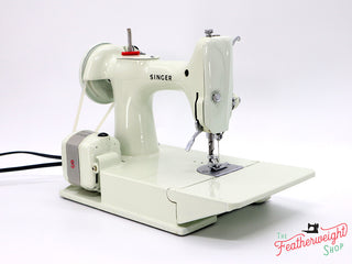 Load image into Gallery viewer, Singer Featherweight 221 Sewing Machine, WHITE EV928*** - ORIGINAL BOX