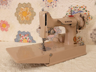 Load image into Gallery viewer, Singer Featherweight 221 Sewing Machine, TAN JE157***