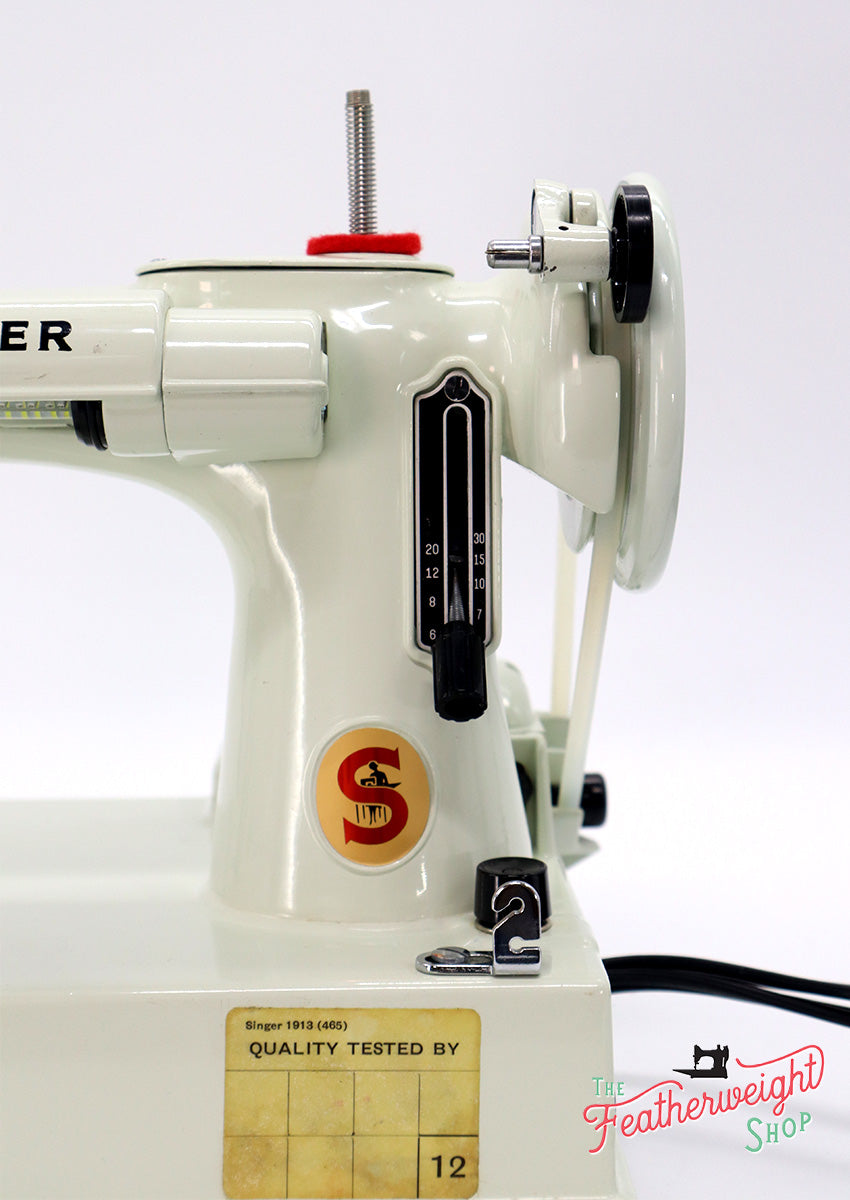 Singer Featherweight 221 Sewing Machine, WHITE EV928*** - ORIGINAL BOX