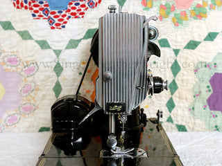 Load image into Gallery viewer, Singer Featherweight 221K Sewing Machine, EH378***