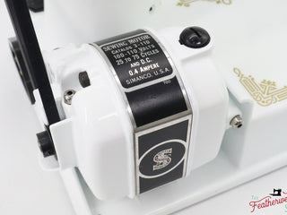 Load image into Gallery viewer, Singer Featherweight 221 AE303*** - Fully Restored in Cloud
