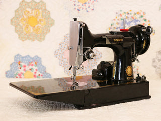 Load image into Gallery viewer, Singer Featherweight 221 Sewing Machine, AL541***