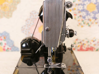 Load image into Gallery viewer, Singer Featherweight 221 Sewing Machine, AL541***