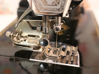 Load image into Gallery viewer, Zigzagger - Chadwick fits the Singer Featherweight 221 and 222 (vintage)