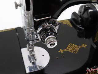 Load image into Gallery viewer, Singer Featherweight 221K Sewing Machine, French EF707***