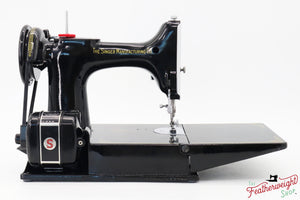Singer Featherweight 221K Sewing Machine, Centennial: EF910***