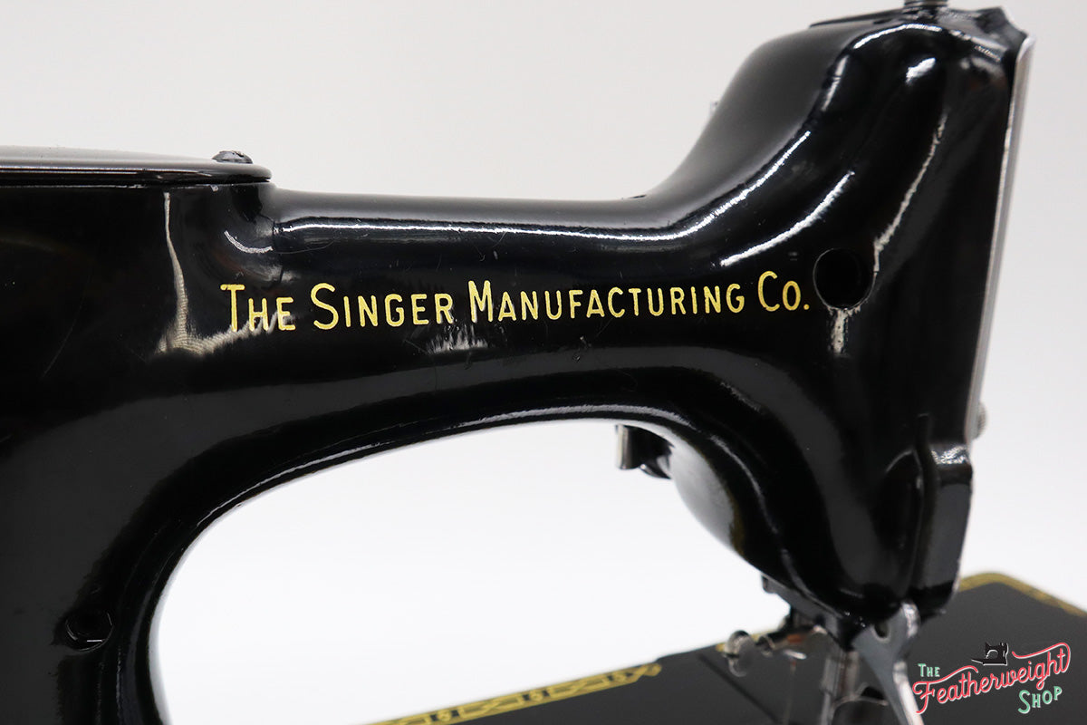 Singer Featherweight 222K Sewing Machine EL1841**