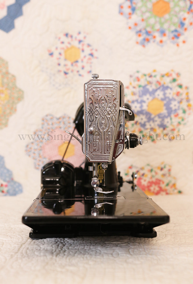 Singer Featherweight 221 Sewing Machine, AG007***