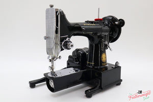 Singer Featherweight 222K Sewing Machine EL1841**