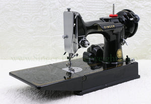 Singer Featherweight 221 Sewing Machine, AM383***