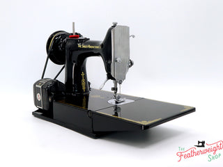 Load image into Gallery viewer, Singer Featherweight 221K Sewing Machine, EH891***