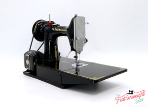 Singer Featherweight 221K Sewing Machine, EH891***