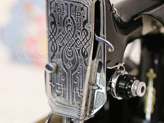 Load image into Gallery viewer, Singer Featherweight 221 Sewing Machine, AG007***