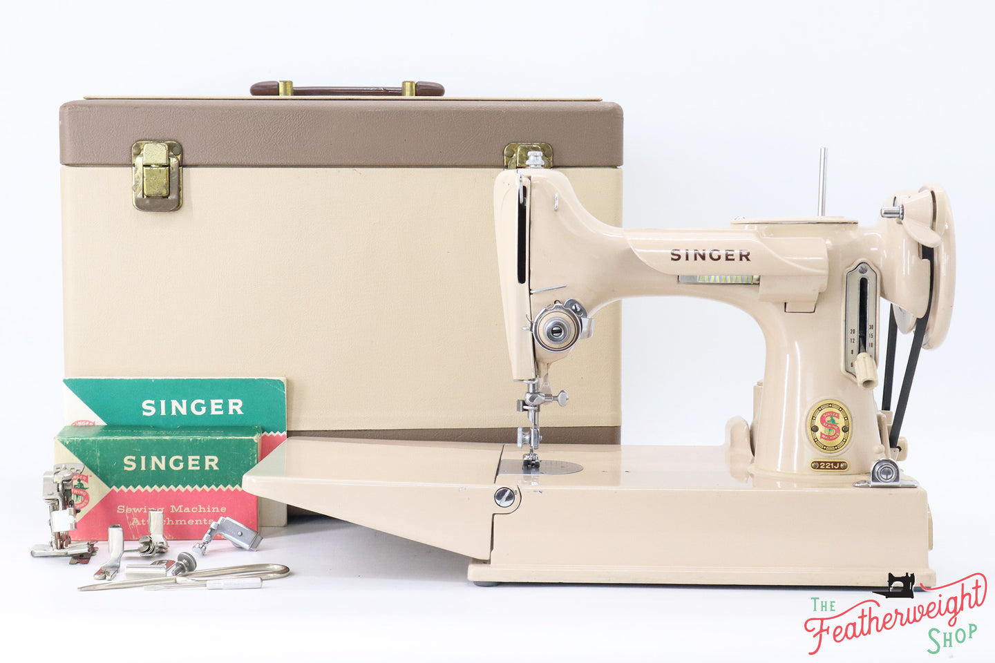Singer Featherweight 221J Sewing Machine, Tan - JE156***