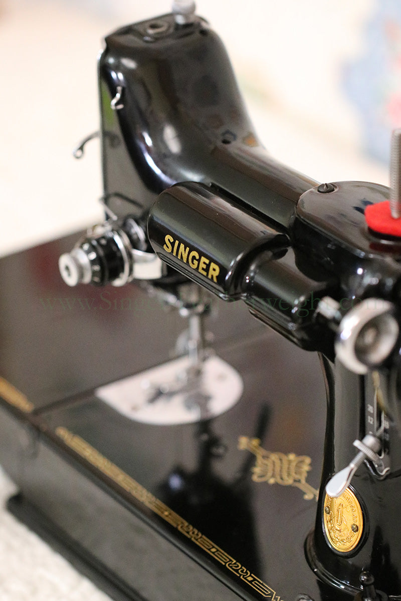 Singer Featherweight 221 Sewing Machine, AG007***