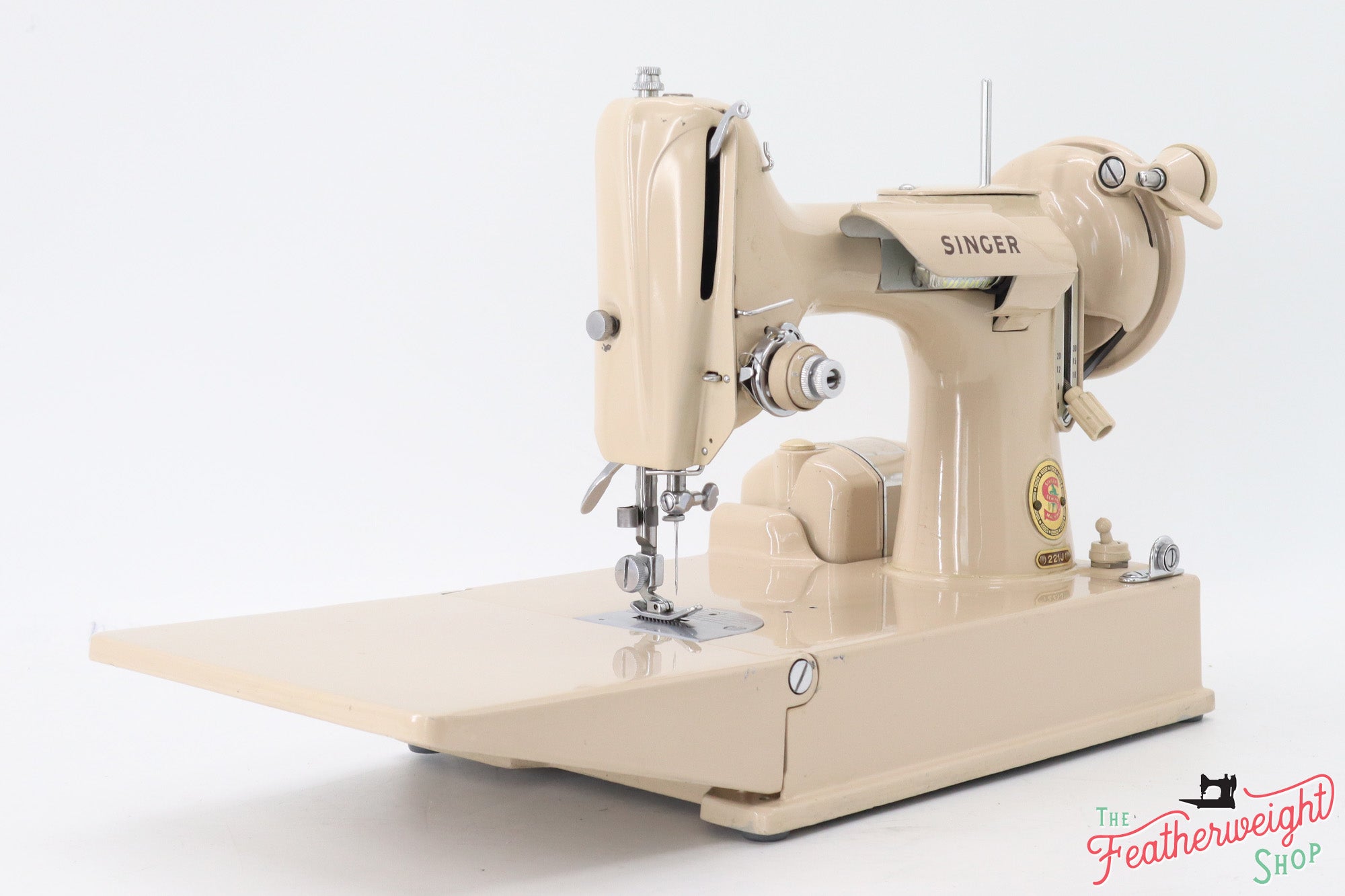 Singer Featherweight 221J Sewing Machine, Tan - JE156***