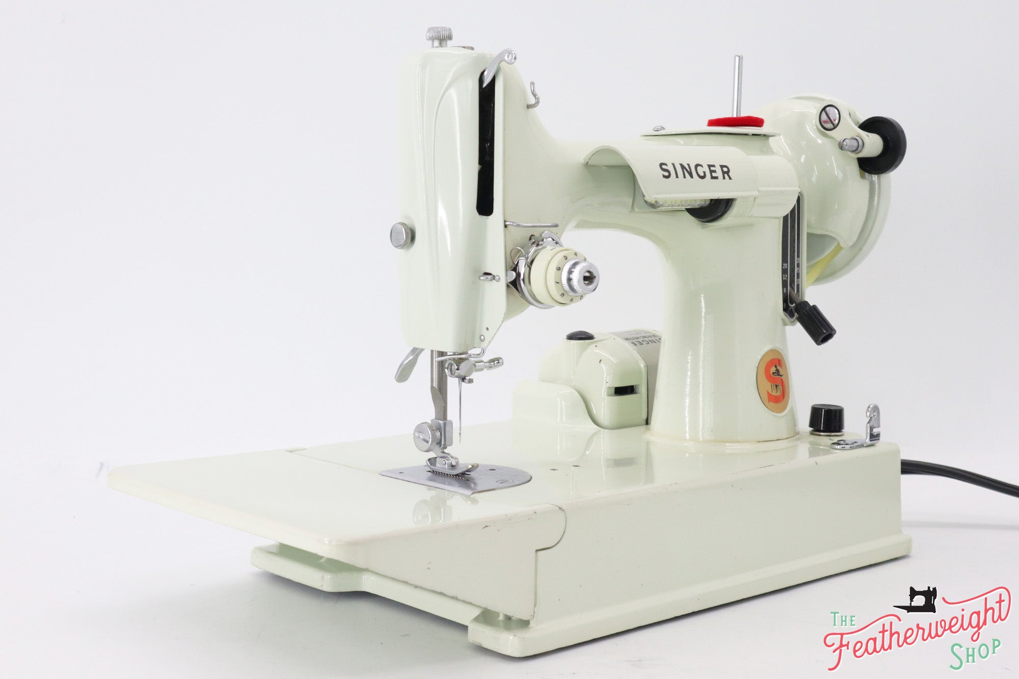 Singer Featherweight 221 Sewing Machine, WHITE - EV915***