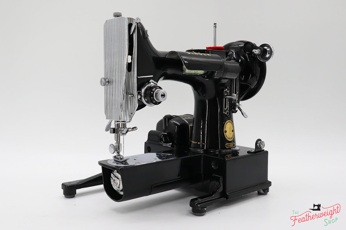 Singer Featherweight 222K Sewing Machine EK635***