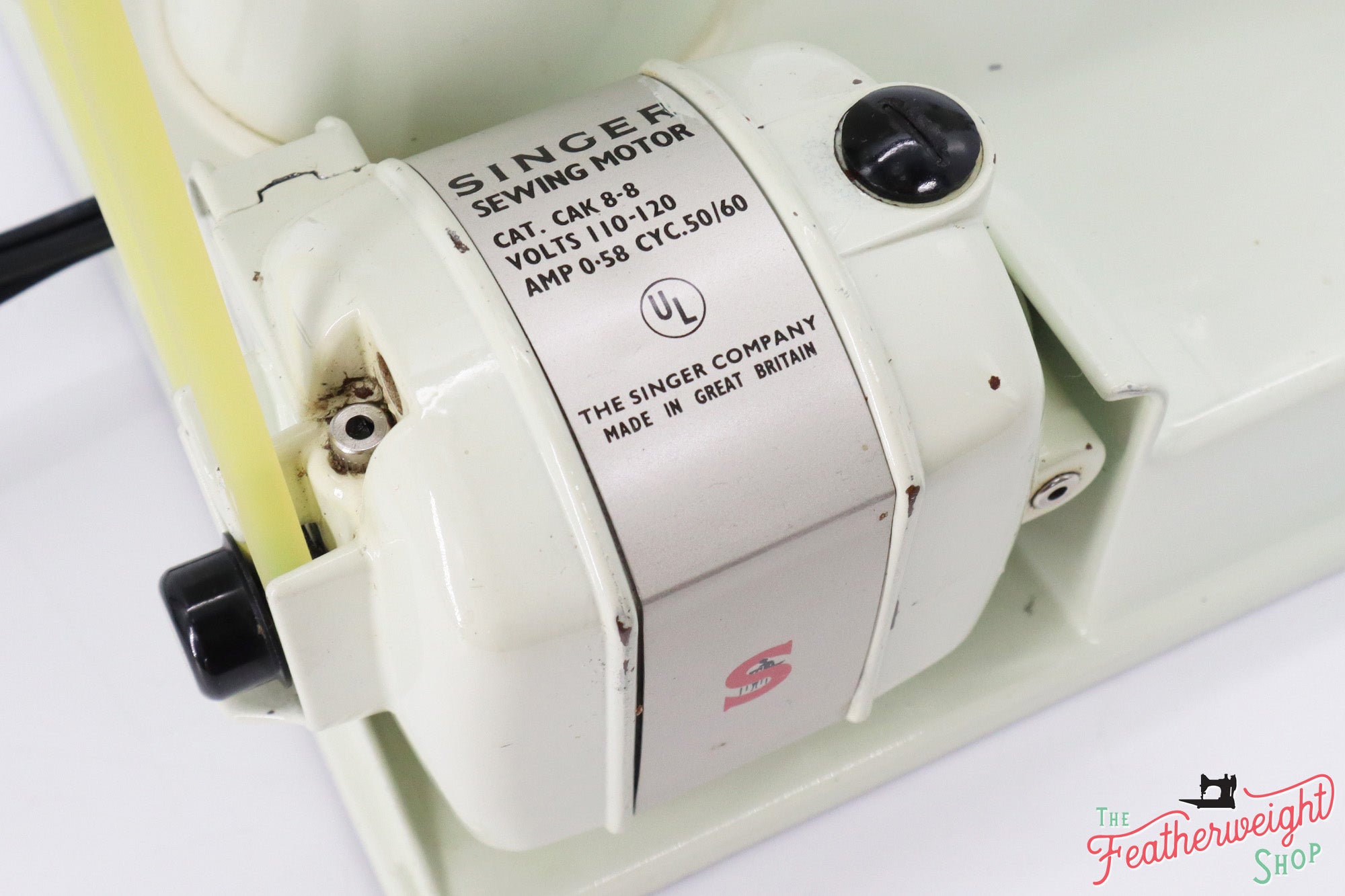 Singer Featherweight 221 Sewing Machine, WHITE - EV915***