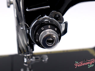 Load image into Gallery viewer, Singer Featherweight 222K Sewing Machine EK3213**