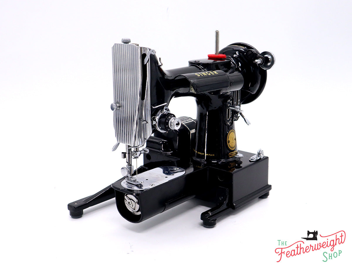 Singer Featherweight 222K Sewing Machine EK3213**