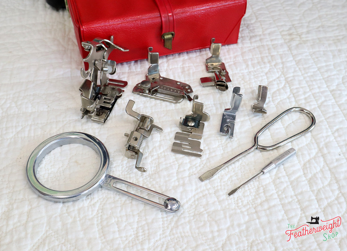 Singer Featherweight 222K Sewing Machine, RED "S" EP759***