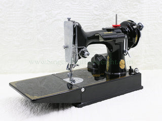 Load image into Gallery viewer, Singer Featherweight 221 Sewing Machine, AF089***